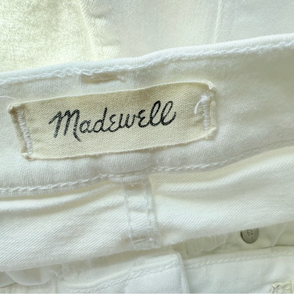 Madewell Cali Demi-Boot Jeans in Pure White Raw-Hem - Picture 8 of 11